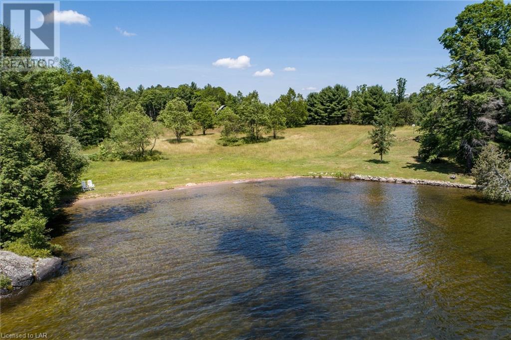 20 Beley Point Road, Rosseau, ON, P0C 1J0 274860 Laura and Derek in