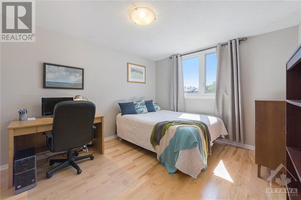 49 Beddington Avenue, Ottawa, ON 1205004 MacGowan Team Mike, Ken