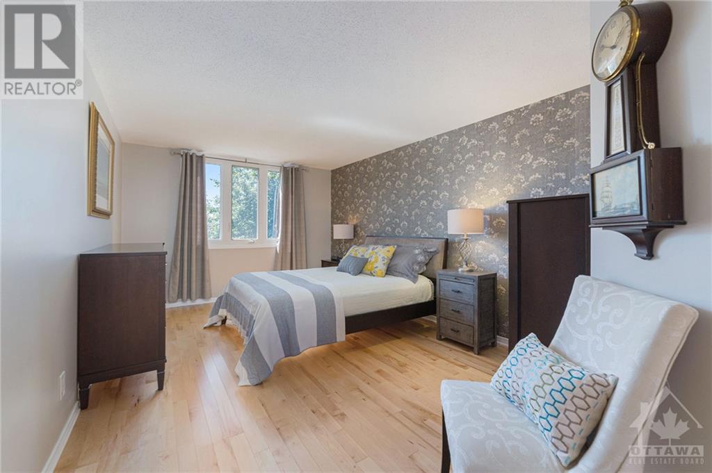 49 Beddington Avenue, Ottawa, ON 1205004 MacGowan Team Mike, Ken