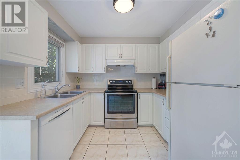 49 Beddington Avenue, Ottawa, ON, K2L 3N2 1205004 MacGowan Team