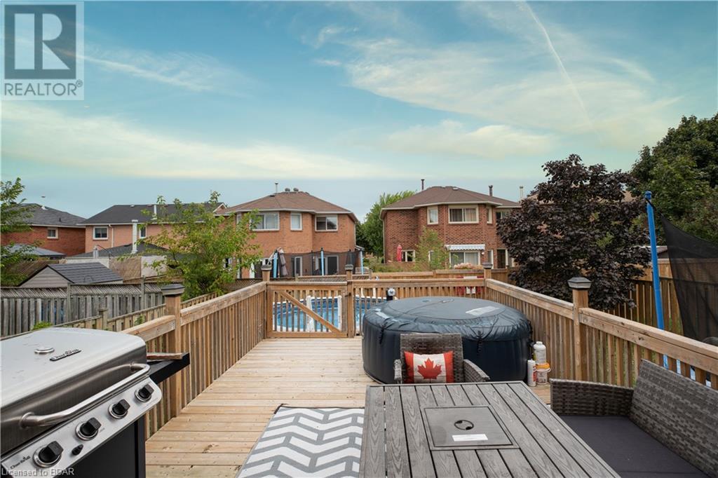 57 Golden Meadow Road, Barrie, ON, L4N 7G5 40019867 Wendy Hill