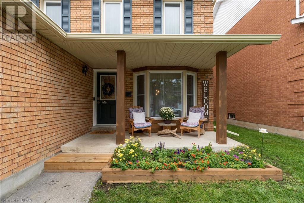 57 Golden Meadow Road, Barrie, ON, L4N 7G5 40019867 Wendy Hill