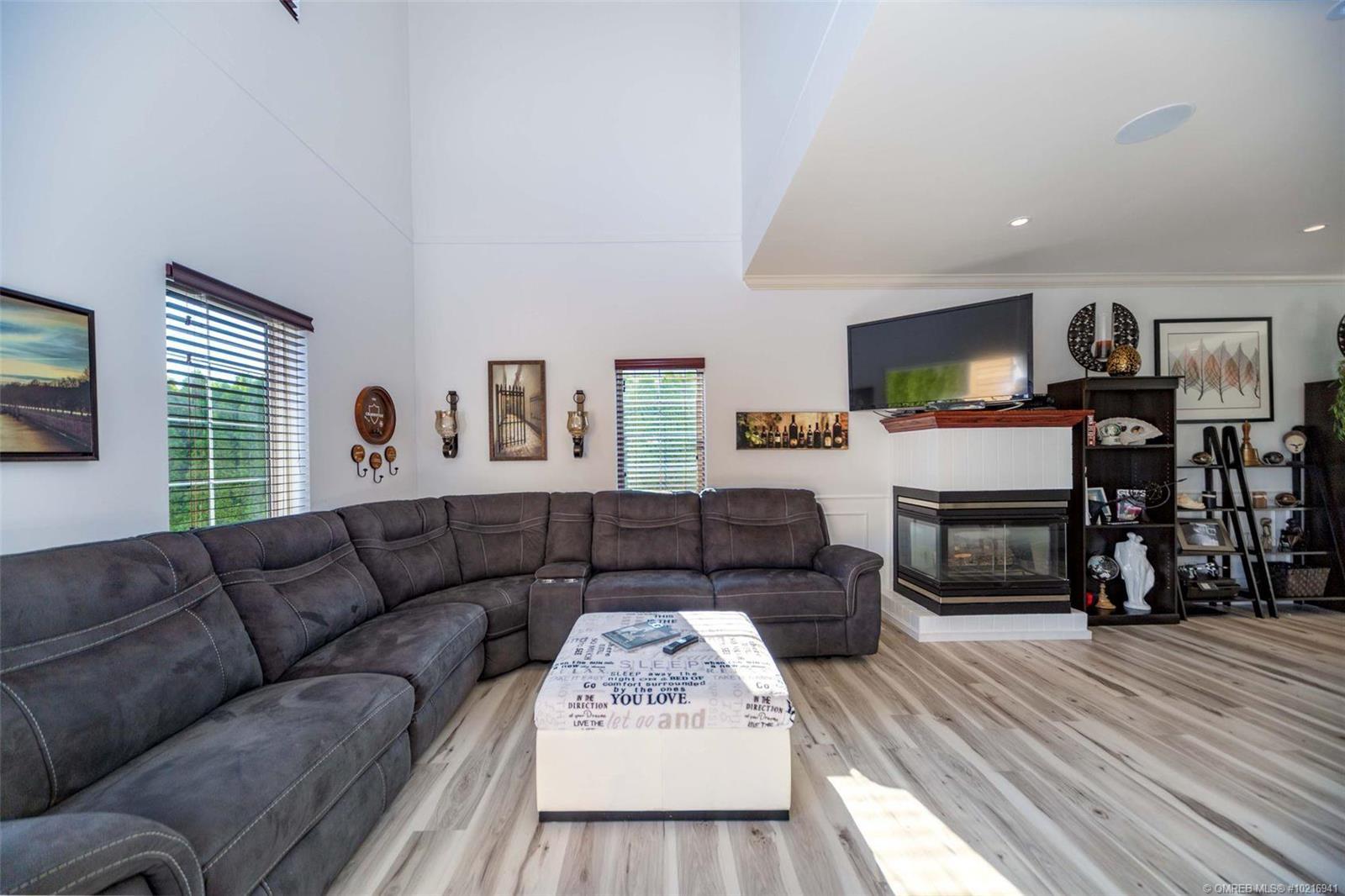 401 Tulameen Road, Kelowna, BC, V1W 4V1 10216941 Richard Deacon