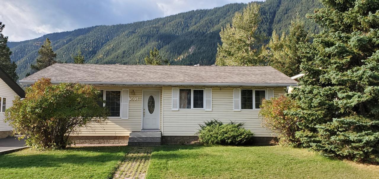 303 Lodgepole Place, Sparwood, BC, V0B 2G0 2454953 RE/MAX Elk Valley