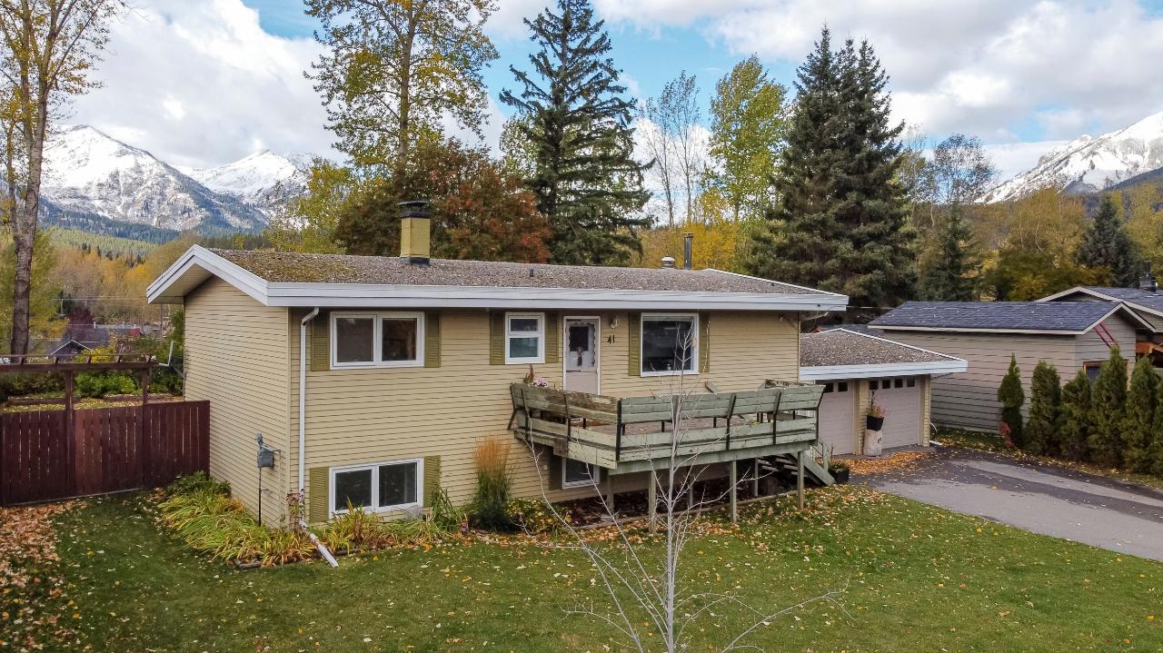 41 Elkview Drive, Fernie, BC, V0B 1M3 2455027 RE/MAX Elk Valley