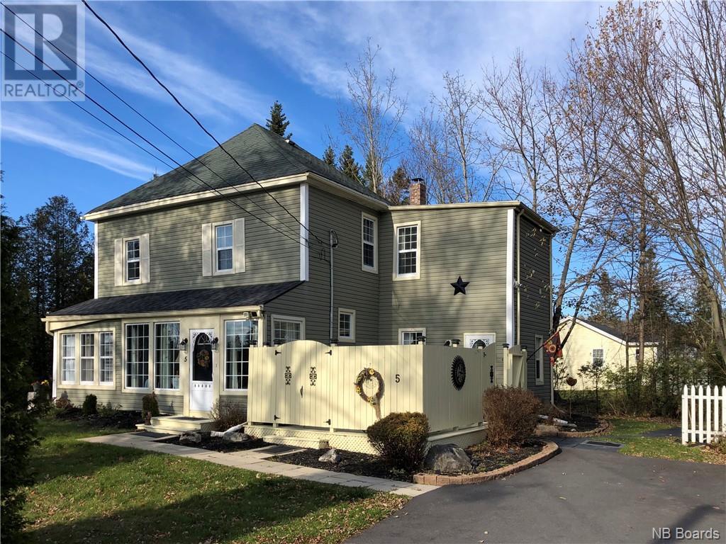 5 Clark Road, Rothesay, NB, E2E 2G8 NB051239 Roberts Realty