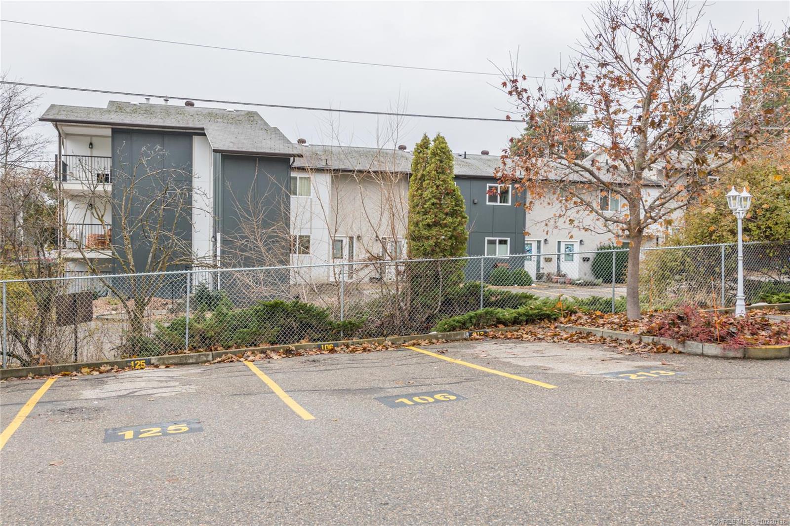 106 4202 Alexis Park Drive, Vernon, BC, V1T 6H3 10220138 Anne
