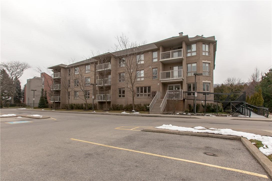 212 56 Kerman Avenue, Grimsby, ON, L3M 0A1 H4095496 The Rocca