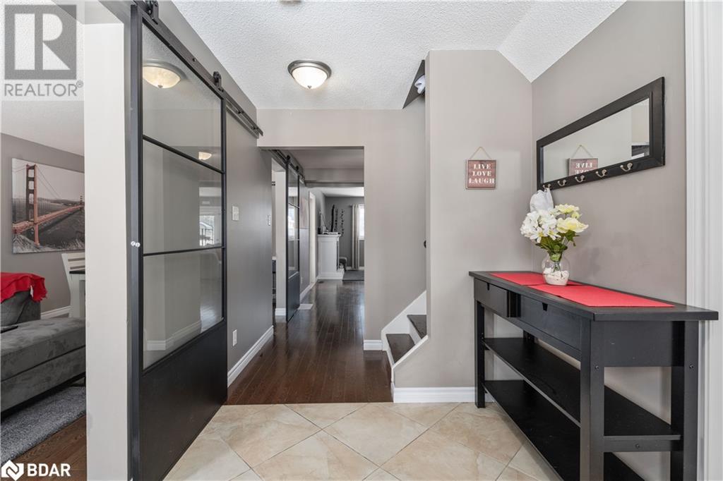 260 Dodson Road, Barrie, ON, L4N 7R5 40065213 Wendy Hill