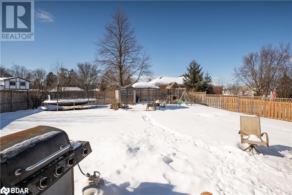 260 Dodson Road, Barrie, ON, L4N 7R5 40065213 Wendy Hill