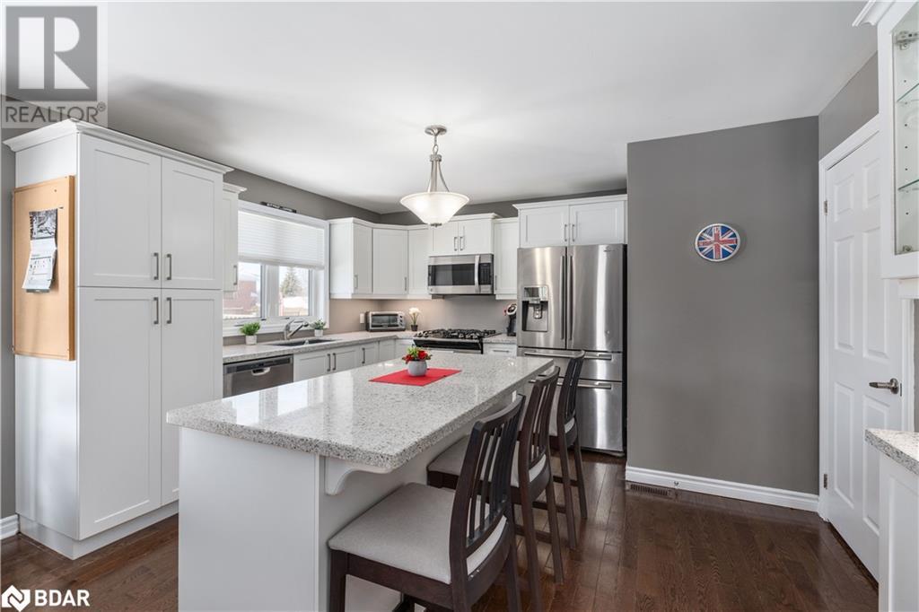 260 Dodson Road, Barrie, ON, L4N 7R5 40065213 Wendy Hill