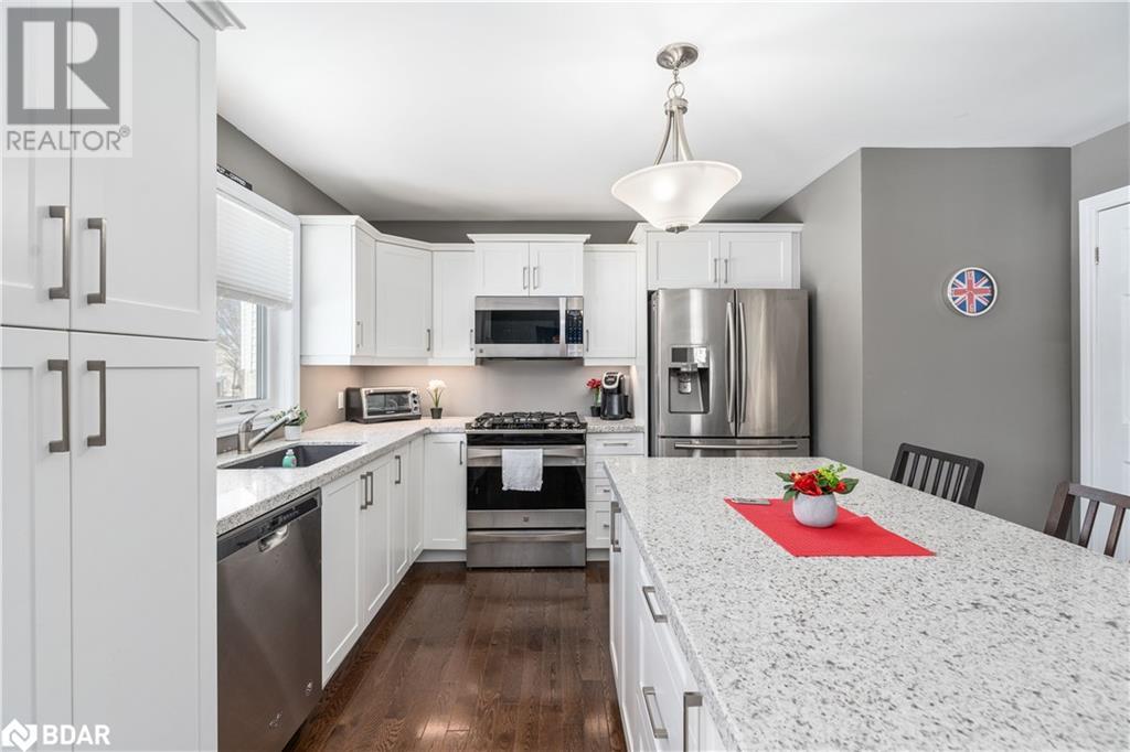 260 Dodson Road, Barrie, ON, L4N 7R5 40065213 Wendy Hill