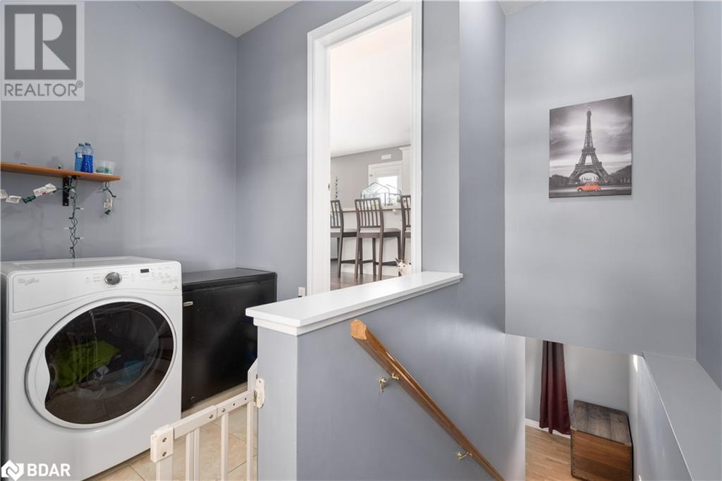 260 Dodson Road, Barrie, ON, L4N 7R5 40065213 Wendy Hill