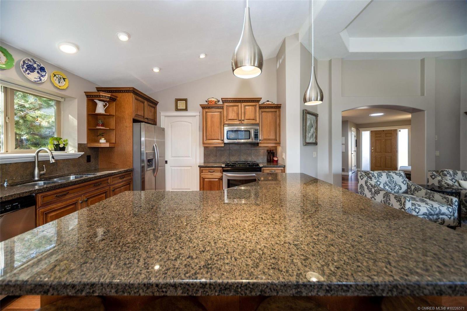 333 Quilchena Drive, Kelowna, BC, V1W 4Y9 10226571 Richard Deacon