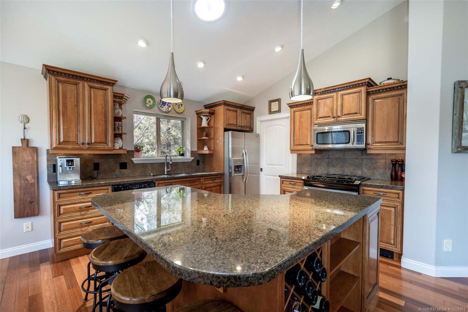 333 Quilchena Drive, Kelowna, BC, V1W 4Y9 10226571 Richard Deacon