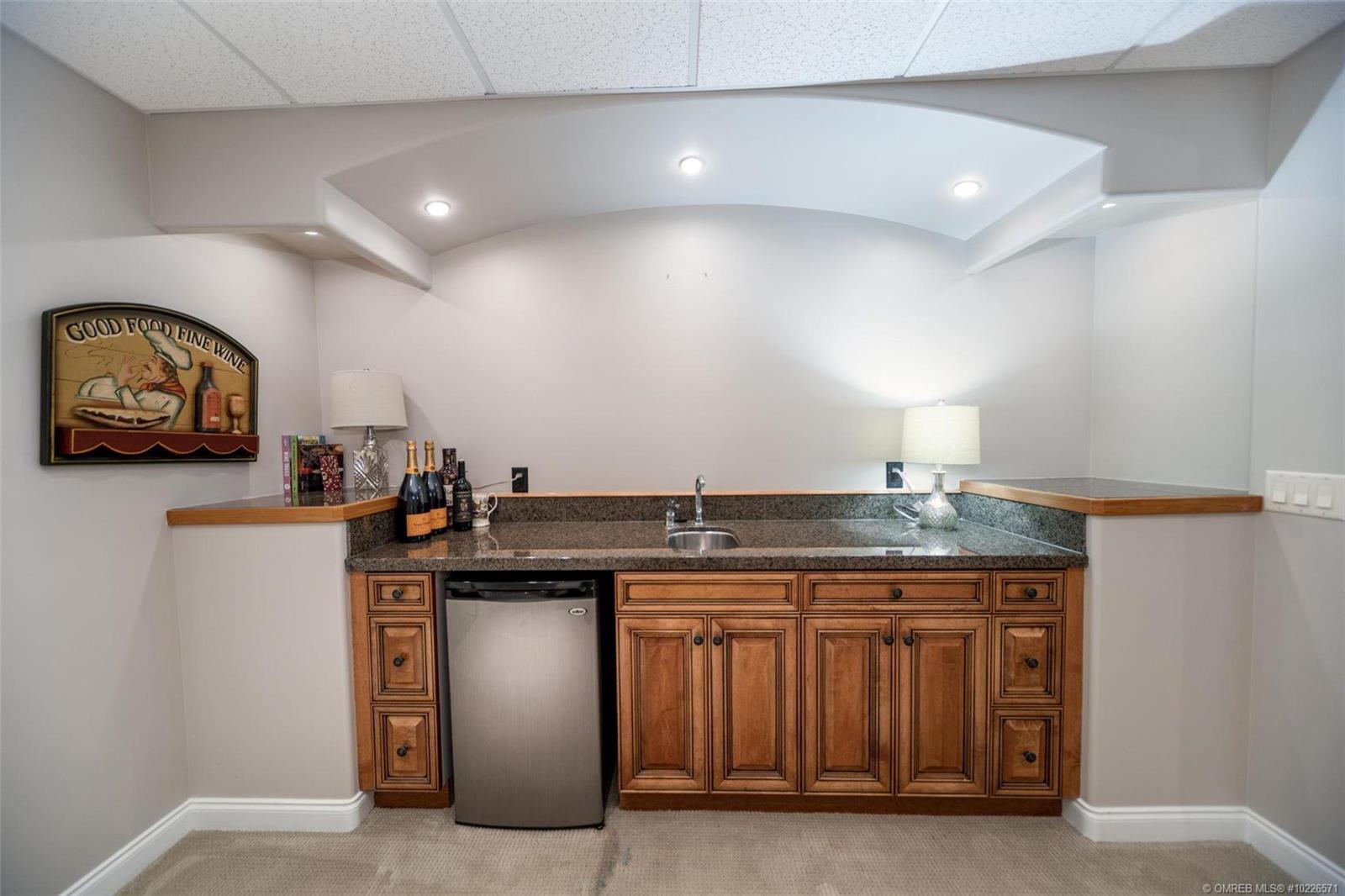 333 Quilchena Drive, Kelowna, BC, V1W 4Y9 10226571 Richard Deacon