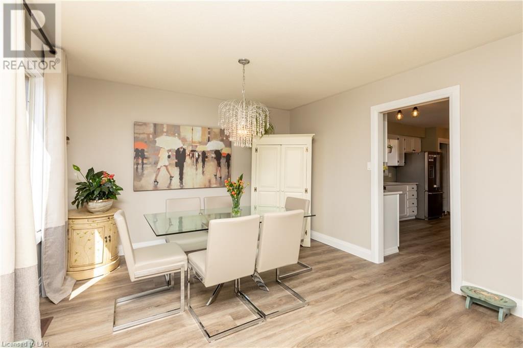 147 Isabella Street, Parry Sound, ON, P2A 1N3 40091387 Laura and