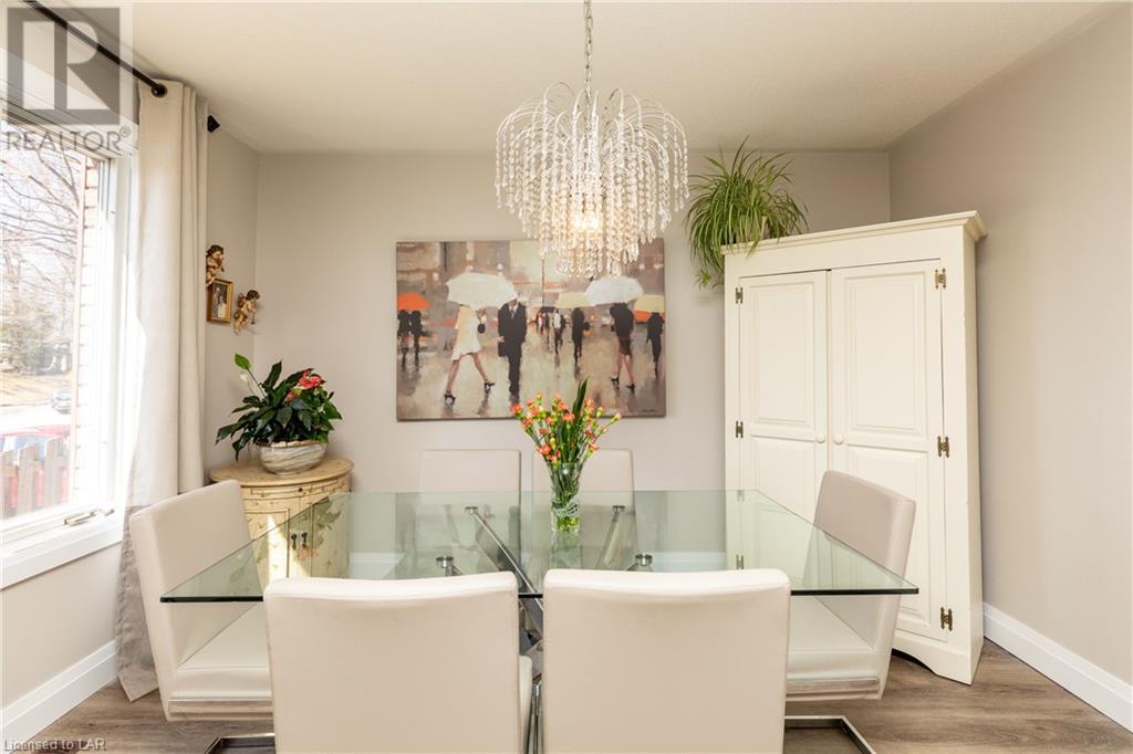 147 Isabella Street, Parry Sound, ON, P2A 1N3 40091387 Laura and