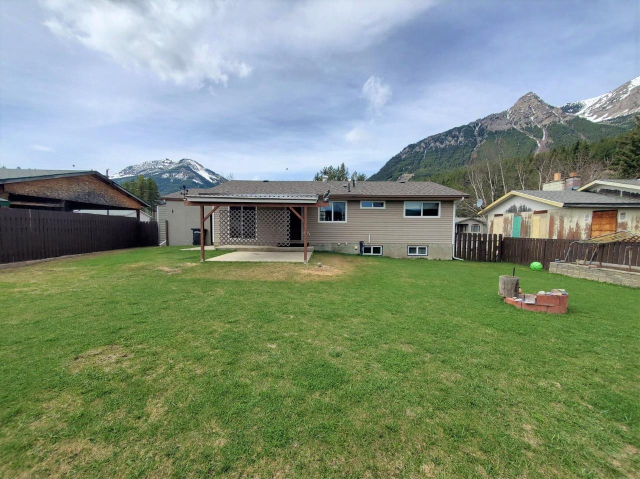 1366 Needles Crescent, Elkford, BC 2457568 RE/MAX Elk Valley