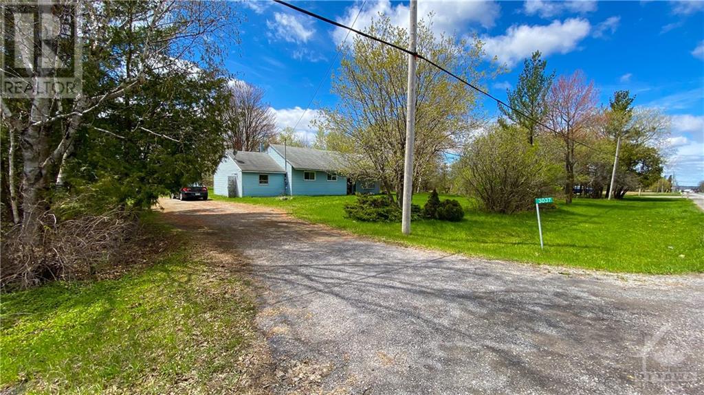 3037 Carp Road, Carp, ON, K0A 1L0 1240027 MacGowan Team Mike, Ken