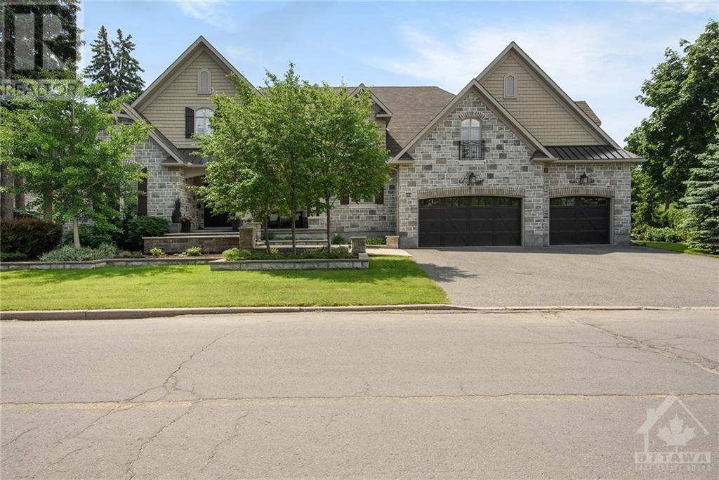 214 Roger Road, Ottawa, ON, K1H 5C6 1246205 MacGowan Team Mike
