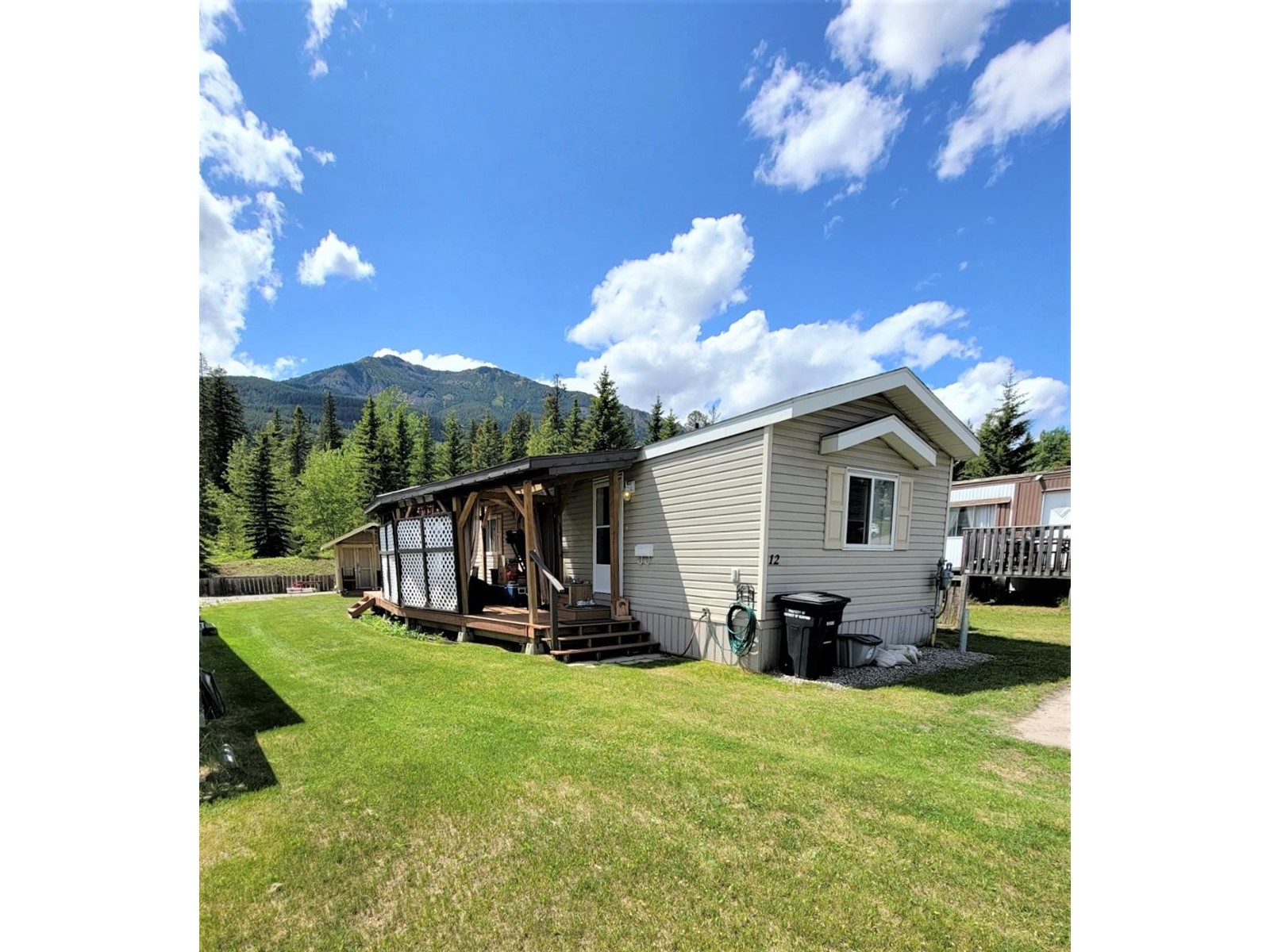 12 Champlain Place, Elkford, BC 2459323 RE/MAX Elk Valley