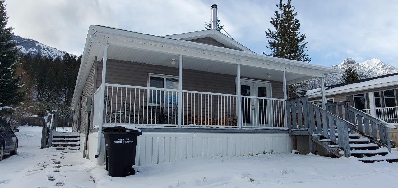 17 Darby Crescent, Elkford, BC, V0B 1H0 2461960 RE/MAX Elk Valley