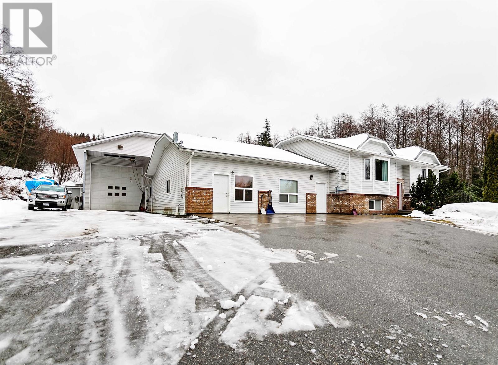 1966 Kitamaat Village Road, Kitimat, BC, V8C 2P4 R2648545 Janice