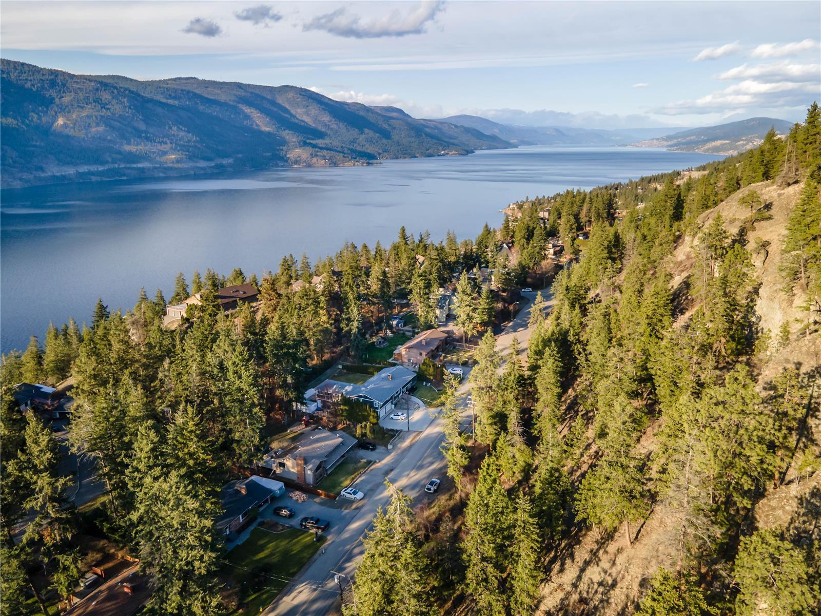 430 Clifton Road N, Kelowna, BC, V1V 1M1 10246415 Amir Shahidi Personal Real Estate