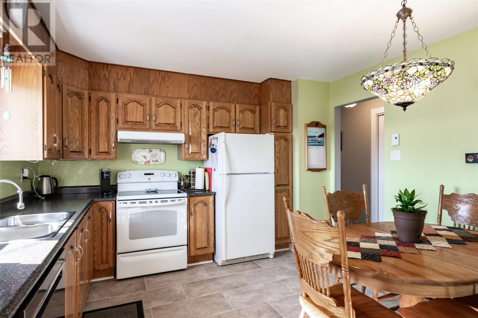 131 Frecker Drive, St. John’s, NL, A1E 4W1 1242021 Hitchen