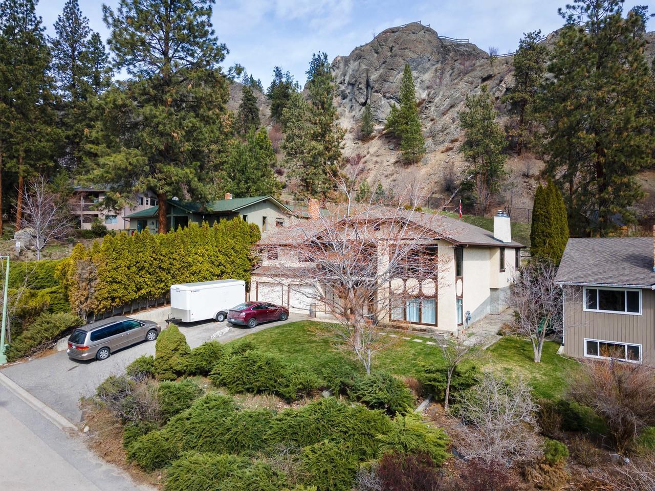 933 Montcalm Drive, Kelowna, BC, V1Y 3M8 10249401 Amir Shahidi