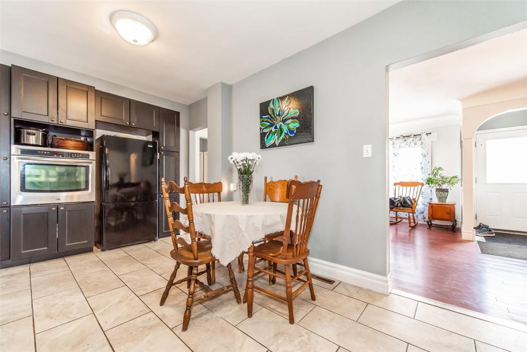 22 Ravina Crescent, Ancaster, ON, L9G 2E7 H4130381 Your New House