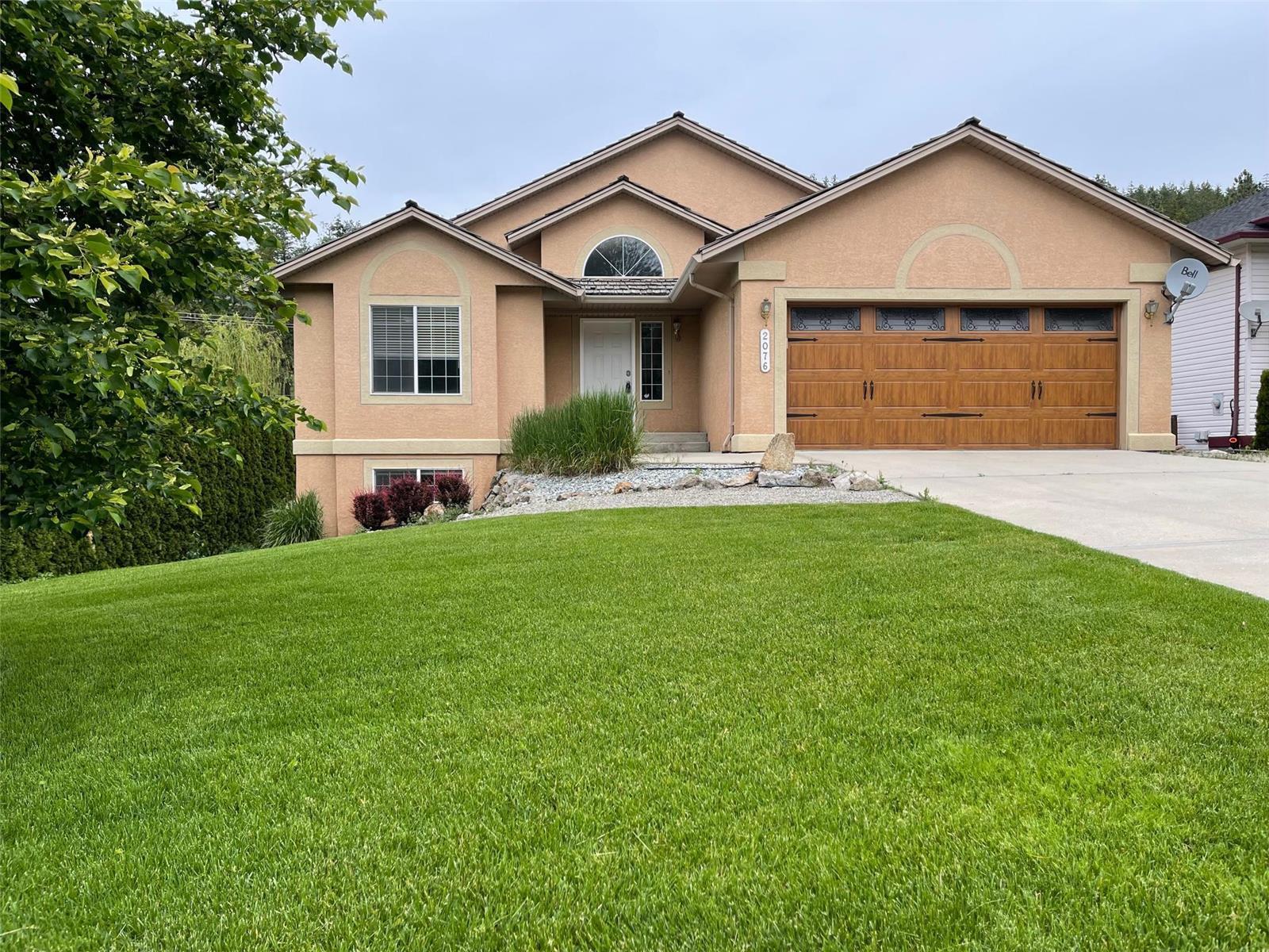 2076 Sunview Drive, West Kelowna, BC, V1Z 3X6 10255716 Chris Cyca