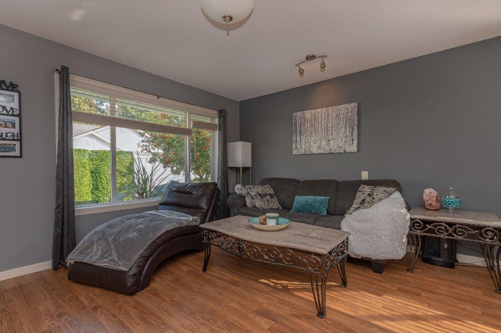 113, 222 Martin Street, Sicamous, BC, V0E 2V1 10263517 Kellie Pittman