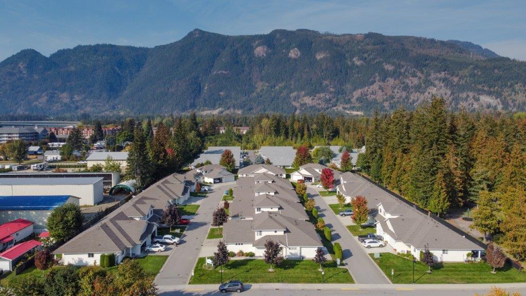 113, 222 Martin Street, Sicamous, BC, V0E 2V1 10263517 Kellie Pittman