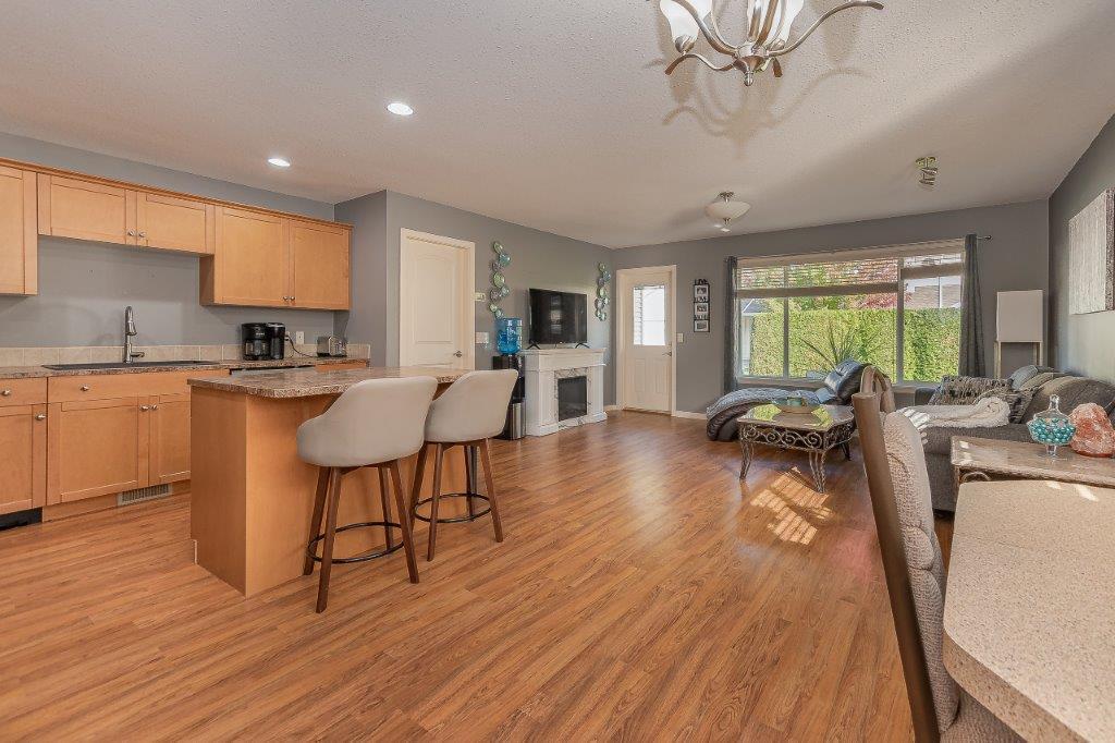 113, 222 Martin Street, Sicamous, BC, V0E 2V1 10263517 Kellie Pittman