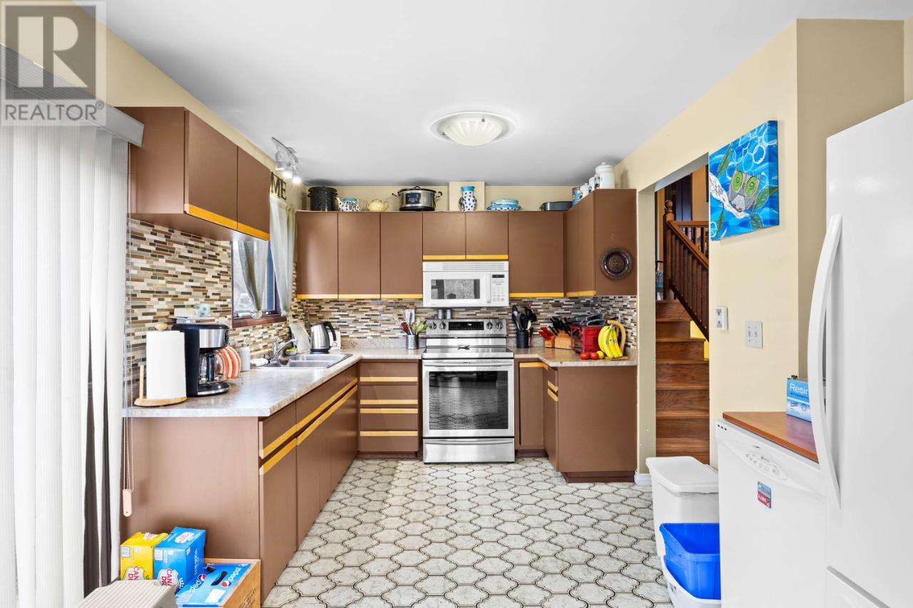 409 Alexander Ave, Kamloops, BC, V2B 3R5 171750 Amanda Mitchell