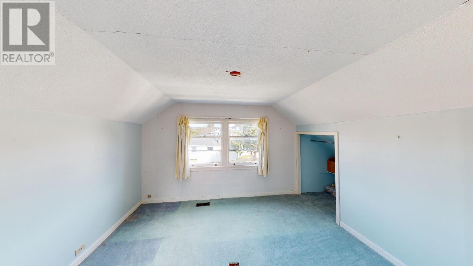 865 11th Avenue, Prince Rupert, BC, V8J 2W7 R2763284 Thai Pham