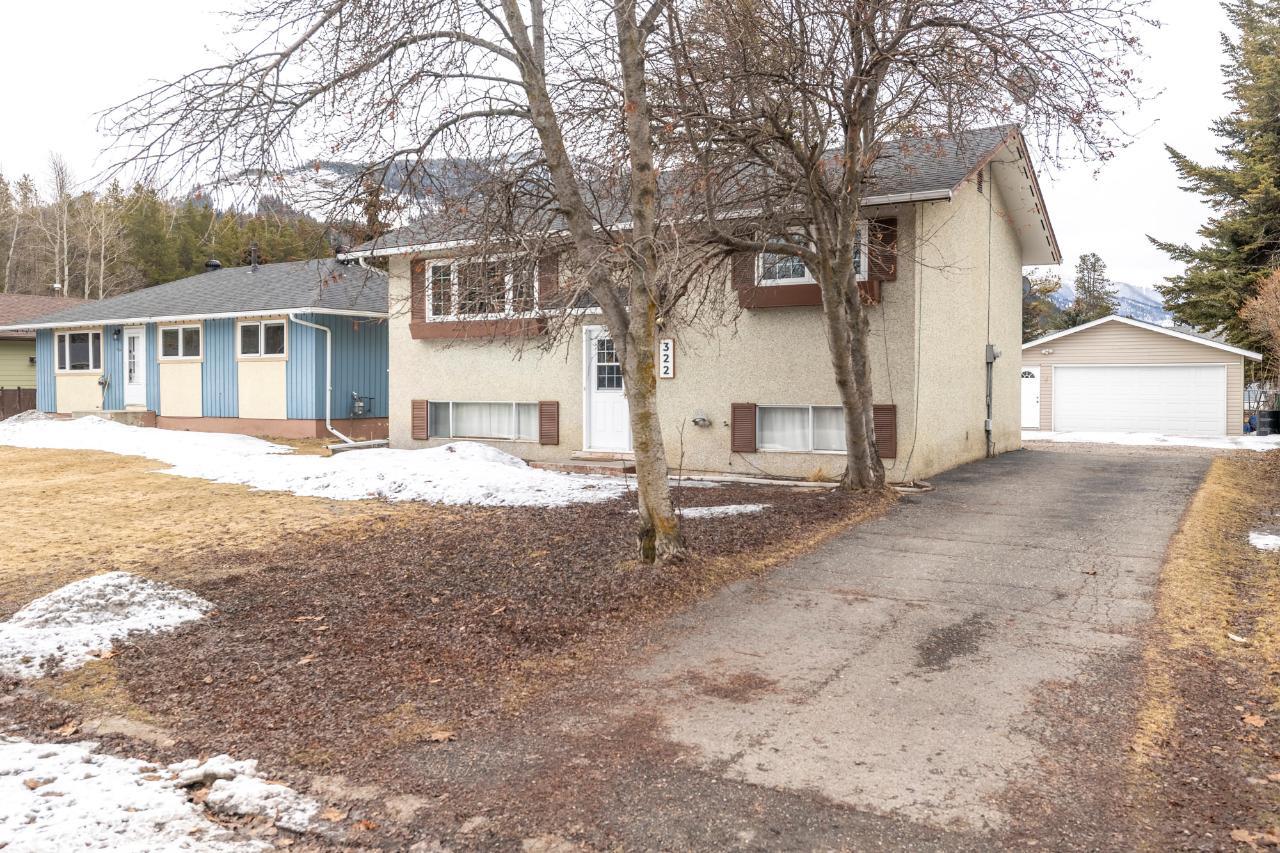 322 Pacific Yew Crescent, Sparwood, BC, V0B 2G0 2469827 RE/MAX Elk