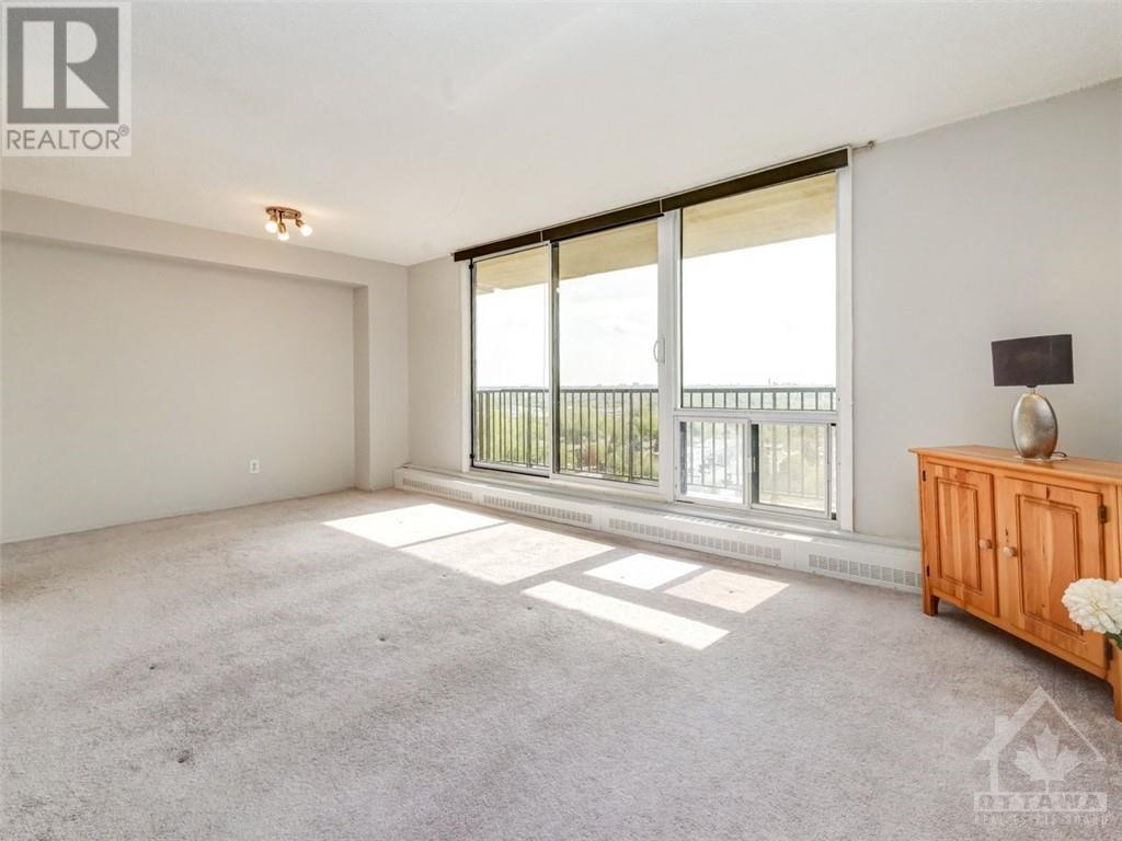 665 Bathgate Drive Unit1213, Ottawa, ON, K1K 3Y4 1342293 Di Salvo