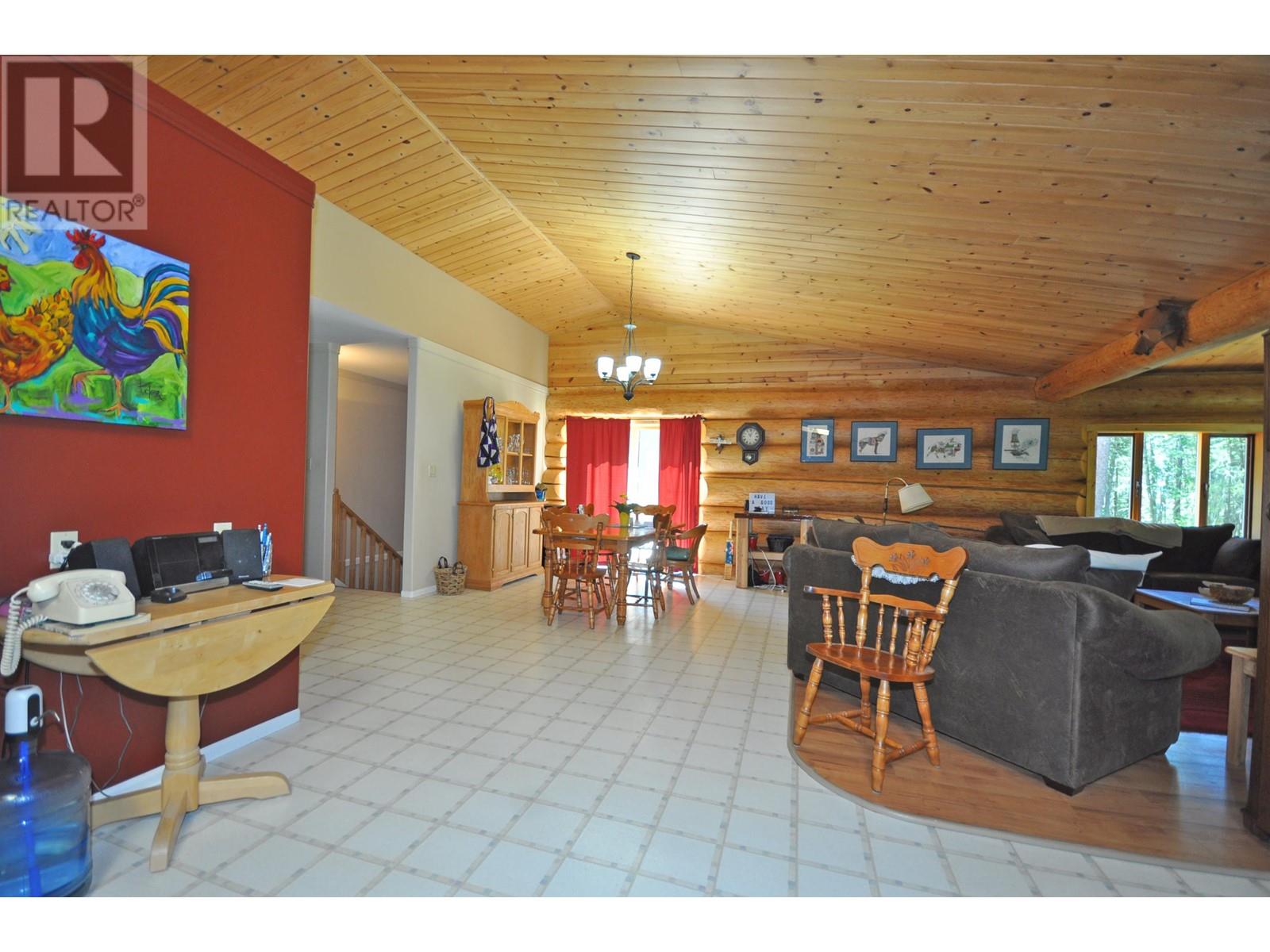 1527 Hodgson Road, Williams Lake, BC, V2G 4X8 R2787422 Pauline