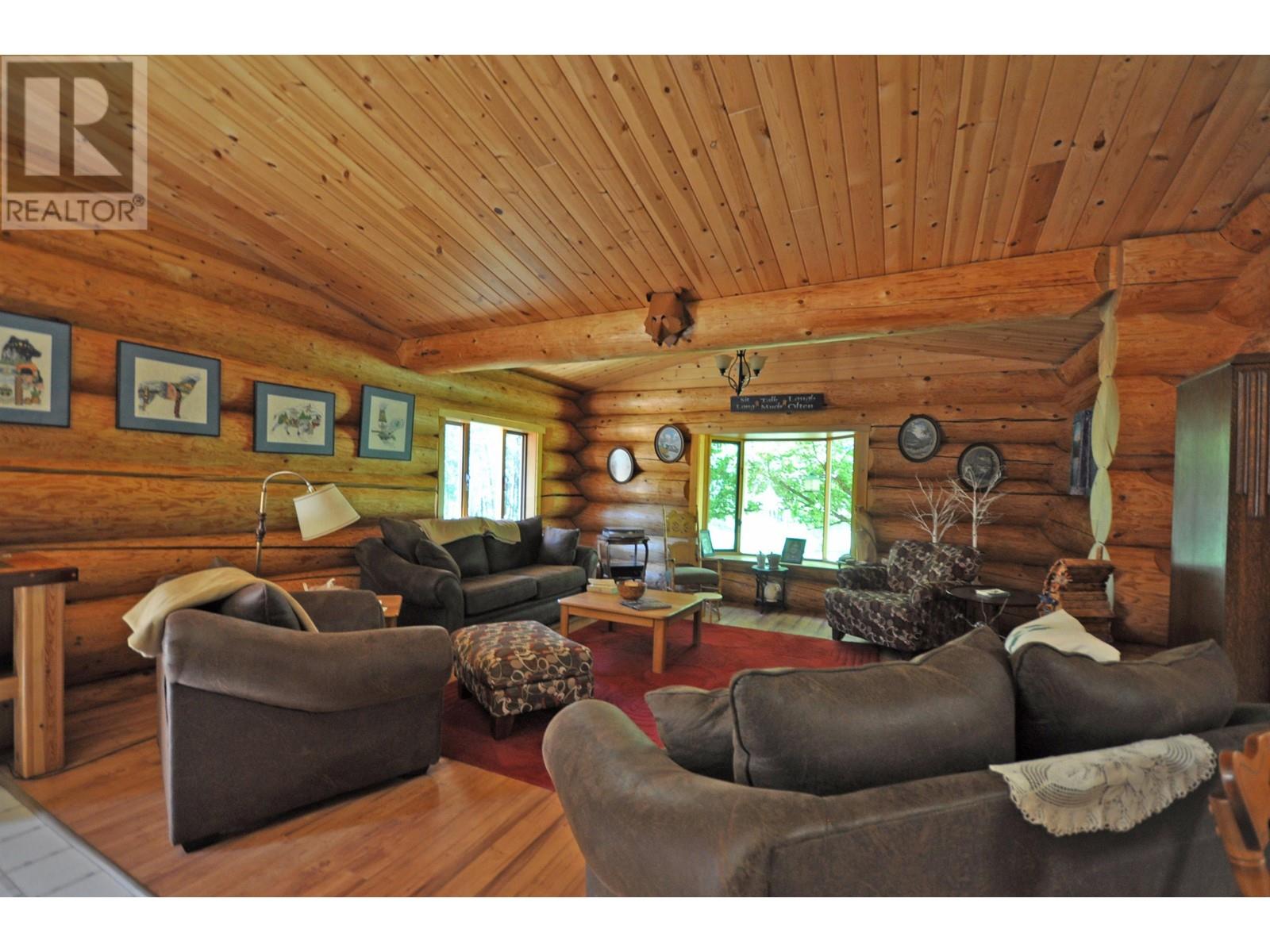 1527 Hodgson Road, Williams Lake, BC, V2G 4X8 R2787422 Pauline