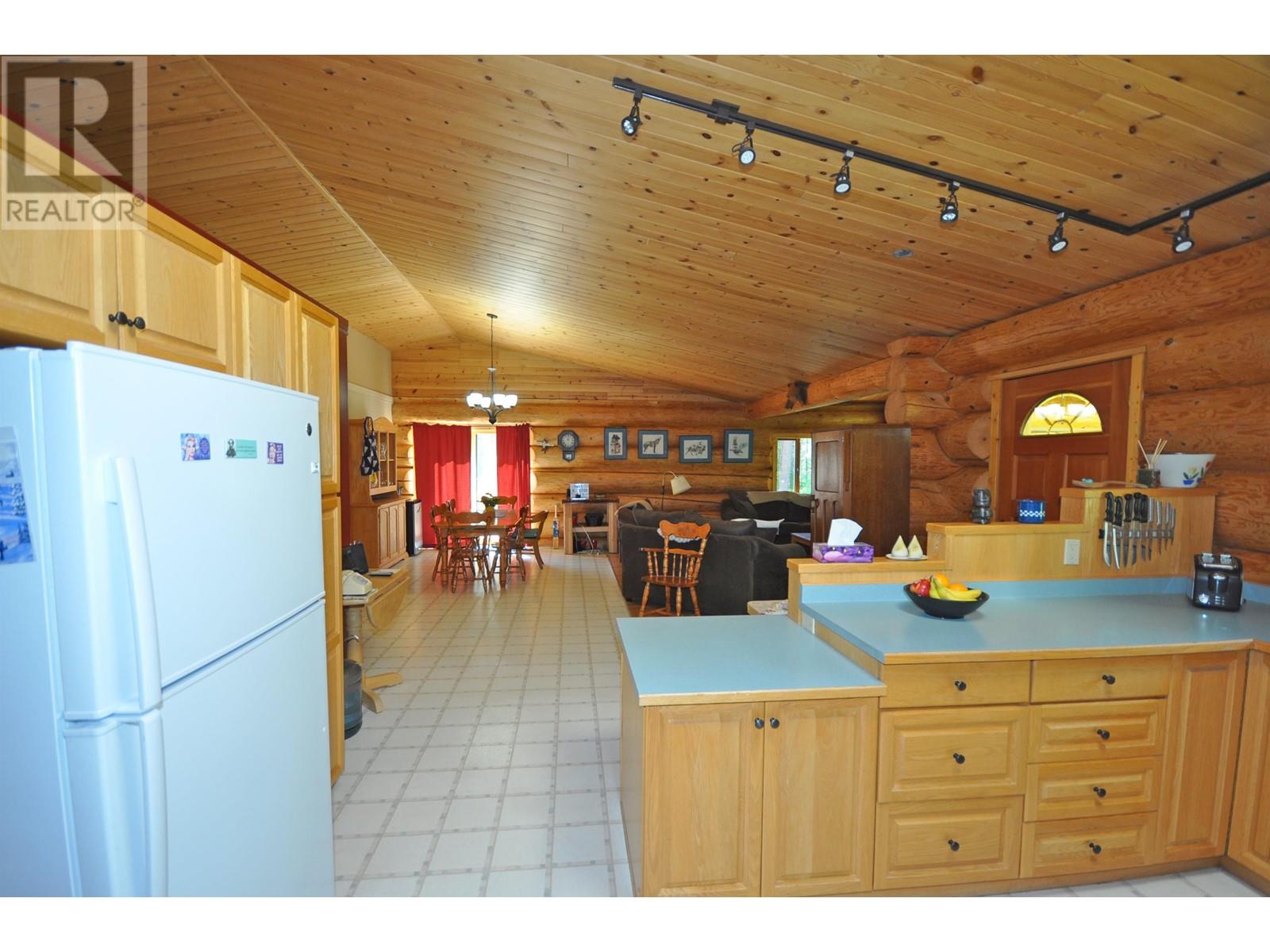 1527 Hodgson Road, Williams Lake, BC, V2G 4X8 R2787422 Pauline