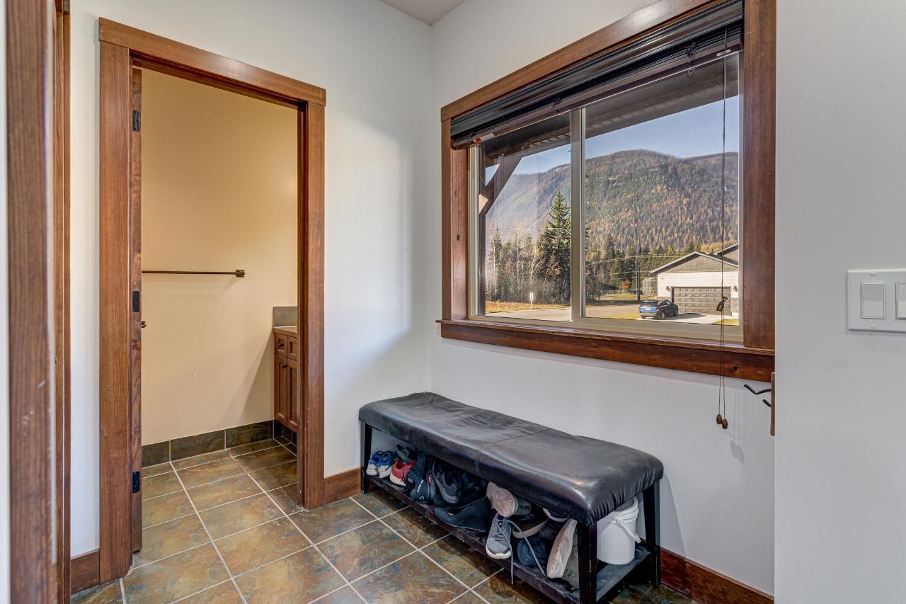 1304 Wildwood Drive, Sparwood, BC, V0B 2G2 2473629 Elk Valley