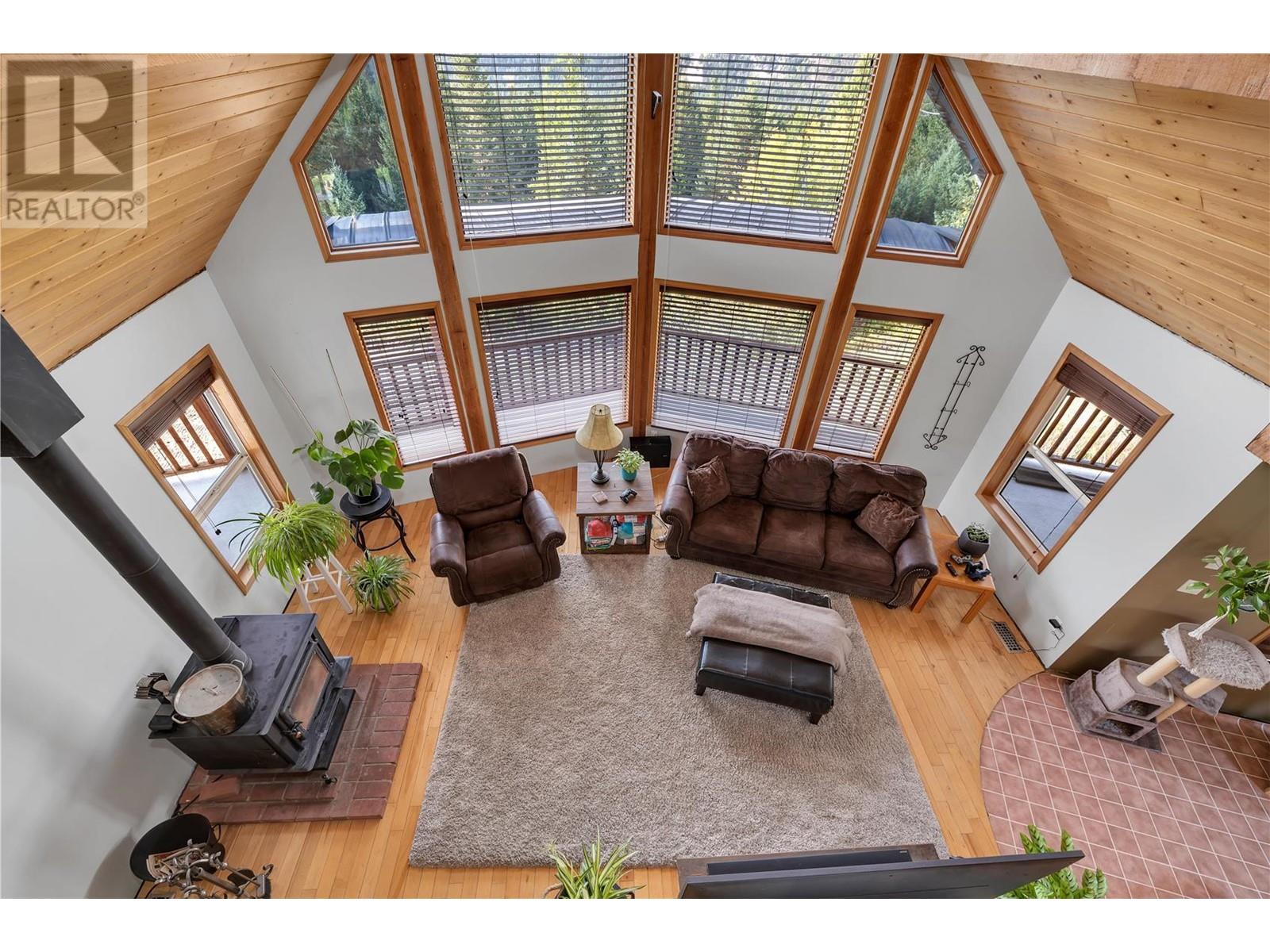 230 Boulder Road, Beaverdell, BC, V0H 1A0 10287119 Amir Shahidi