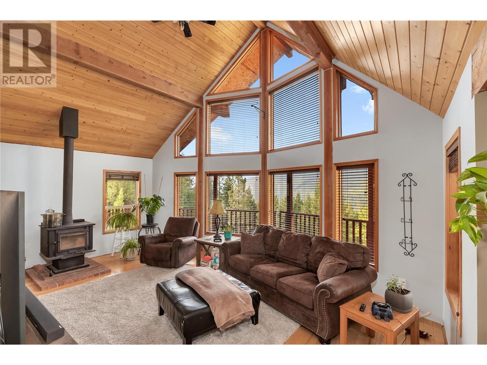 230 Boulder Road, Beaverdell, BC, V0H 1A0 10287119 Amir Shahidi