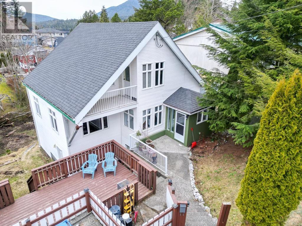 1041 6th Avenue, Prince Rupert, BC, V8J 1X7 R2853035 Thai Pham