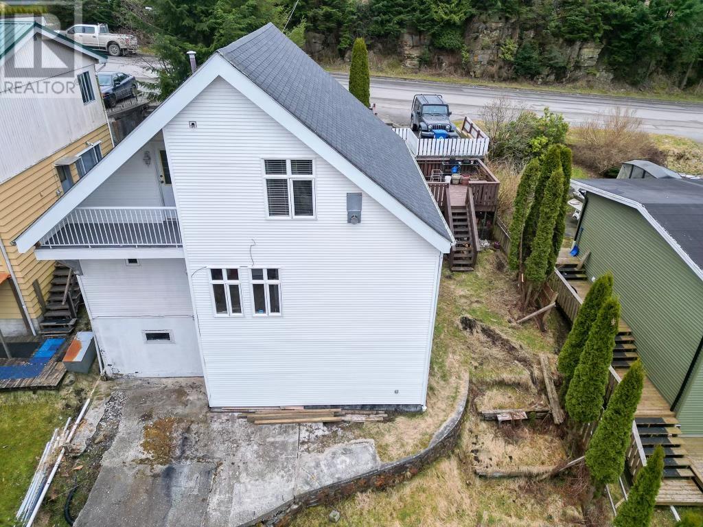 1041 6th Avenue, Prince Rupert, BC, V8J 1X7 R2853035 Thai Pham