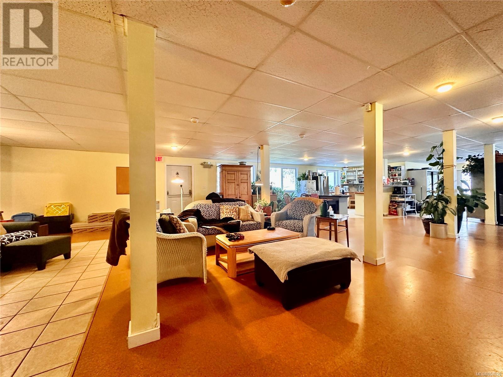 1165 Salmon River Main, Sayward, BC, V0P 1R0 957529 Shane Hedefine PREC