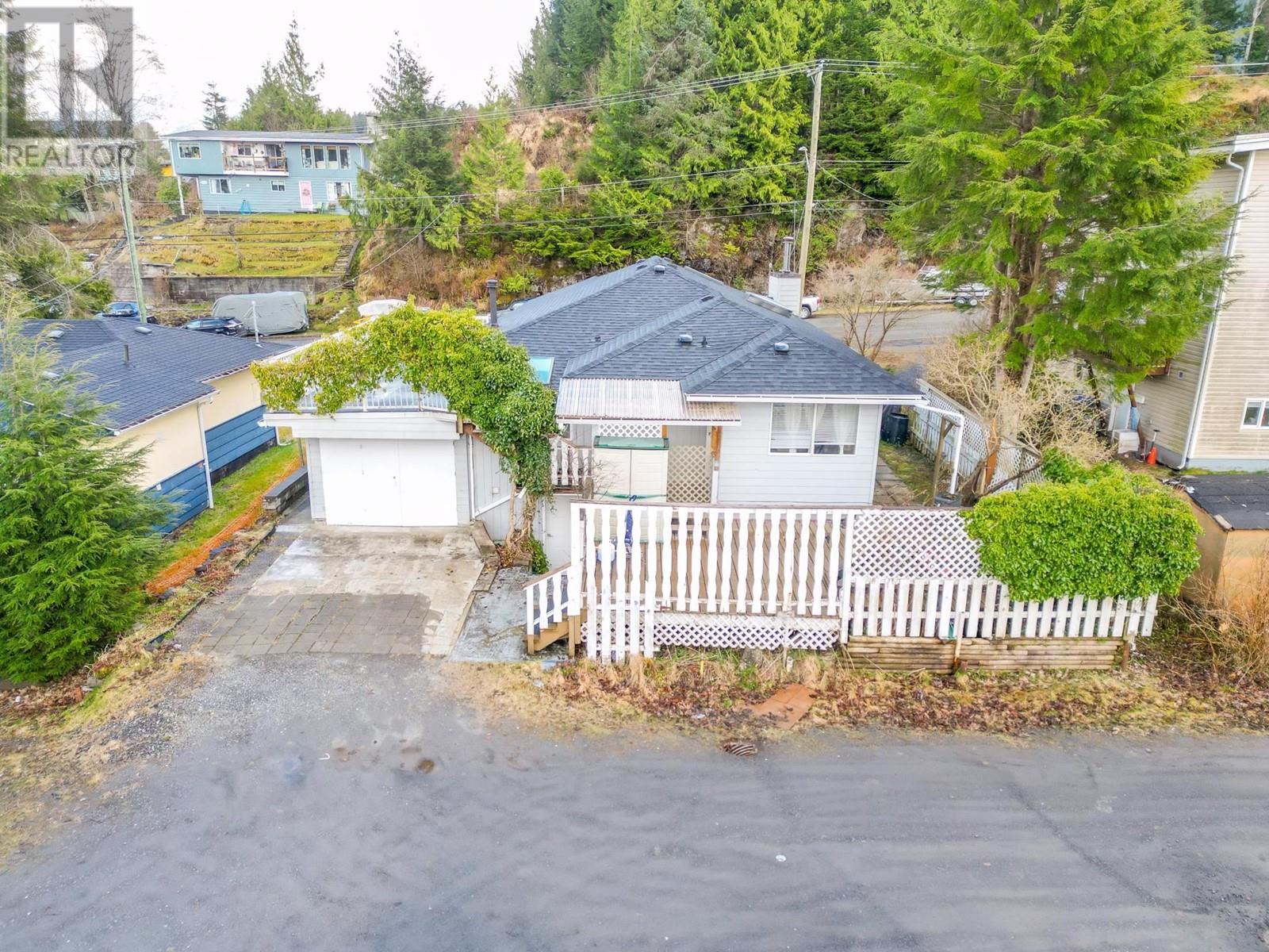 1507 11th Avenue, Prince Rupert, BC, V8J 2X5 R2866851 Thai Pham